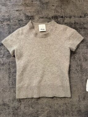 Allude Short Sleeve 100% Cashmere Sweater in Grey